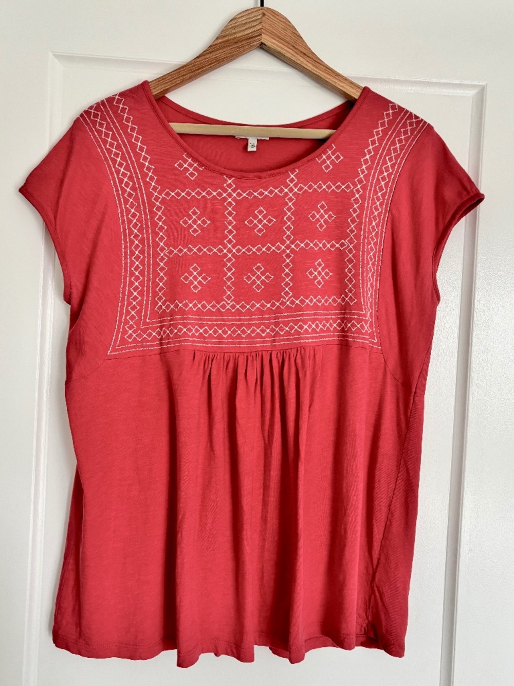Ella Moss Coral Embroidered Short Sleeve Top Women’s Size Large